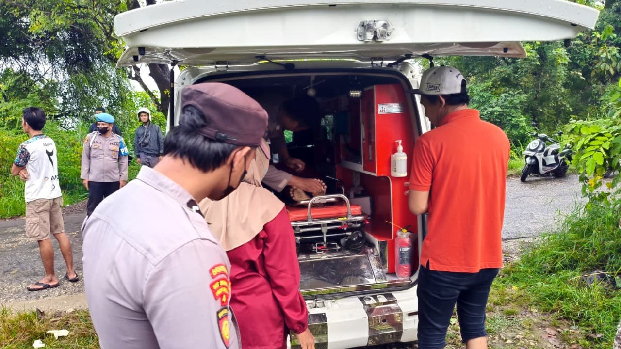 Diduga Kelelahan, Pedagang Sayuran Asal Sidoarjo Meninggal di Perjalanan Menuju Sampang