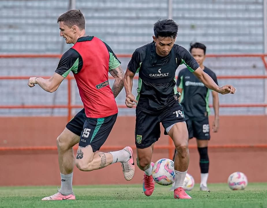 Slavko Damjanovic Siap Diturunkan dalam Duel Persebaya Kontra Borneo FC