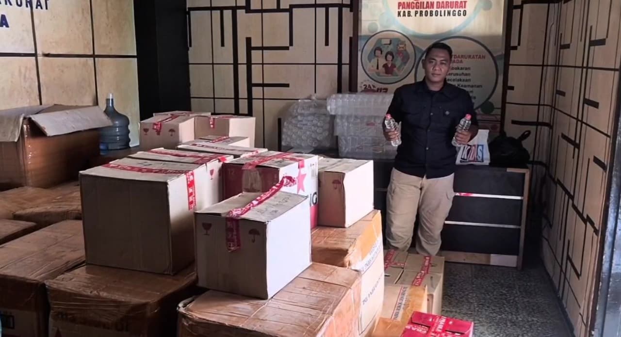 Satpol PP dan Bea Cukai Probolinggo Temukan 3.819 Miras di Rumah Warga