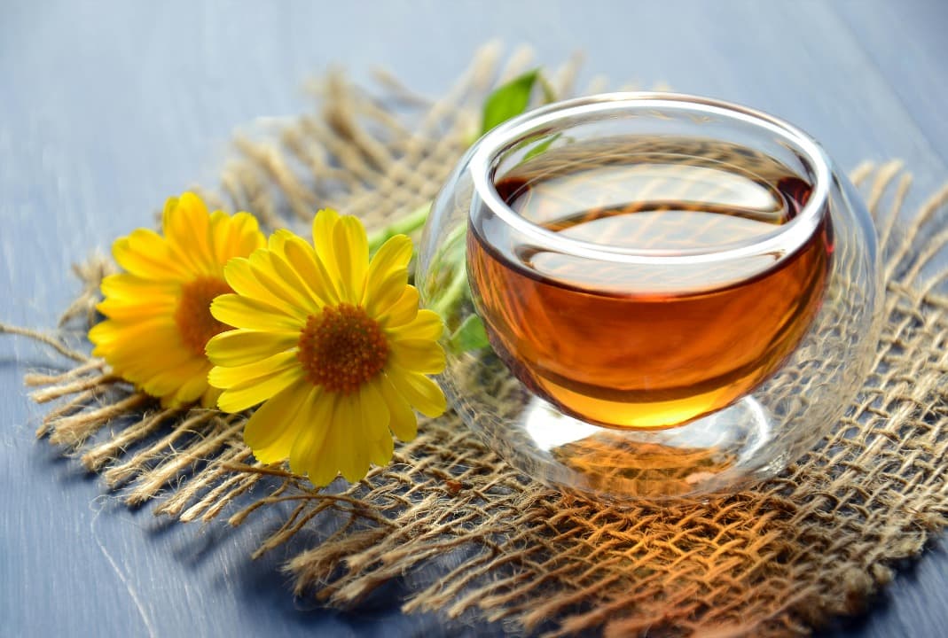 5 Manfaat Teh Chamomile bagi Tubuh, Redakan Nyeri Haid hingga Bantu Redakan Stres