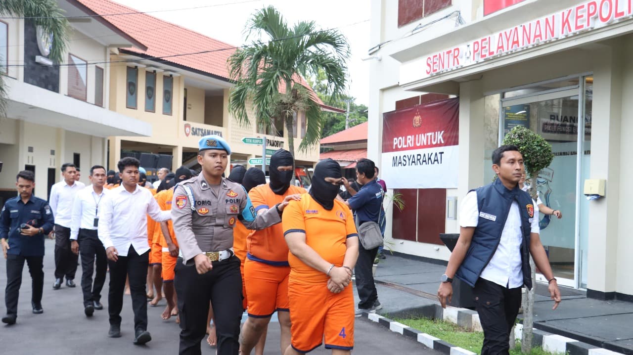 Operasi Pekat Semeru II 2025: Polresta Banyuwangi Ungkap 37 Tersangka, Termasuk Polisi Gadungan