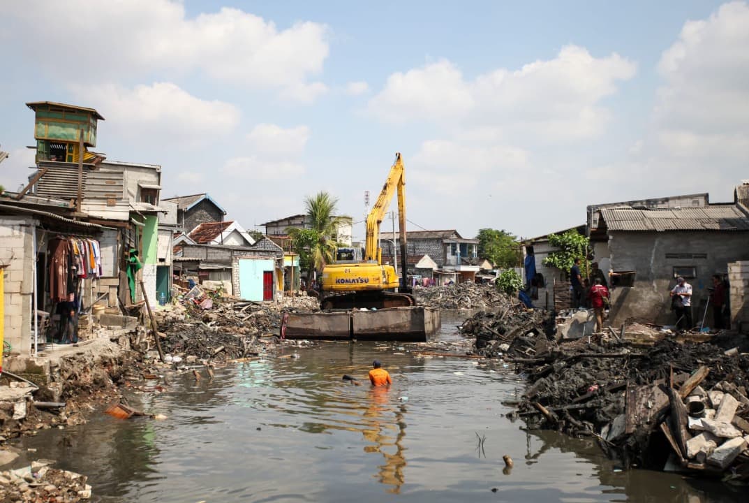 Cegah Banjir, Pemkot Surabaya Targetkan 125 Bangli di Bantaran Sungai Kalianak