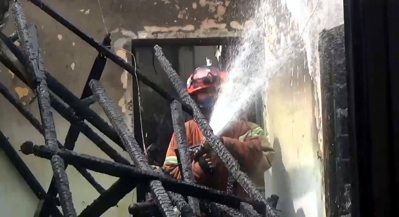 Rumah Warga di Jombang Ludes Terbakar, Diduga Akibat Konsleting Listrik
