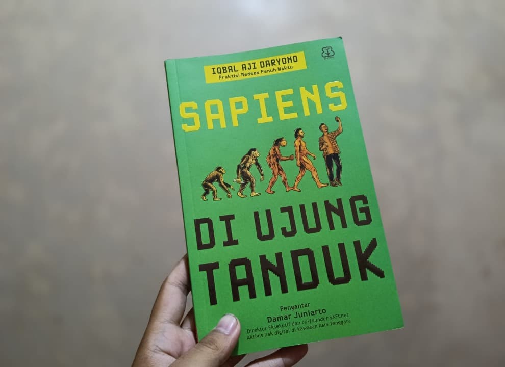 Sapiens di Ujung Tanduk: Buku yang Mengajak Pembacanya Menjadi Manusia Sejati Terlepas dari Kemudahan Teknologi