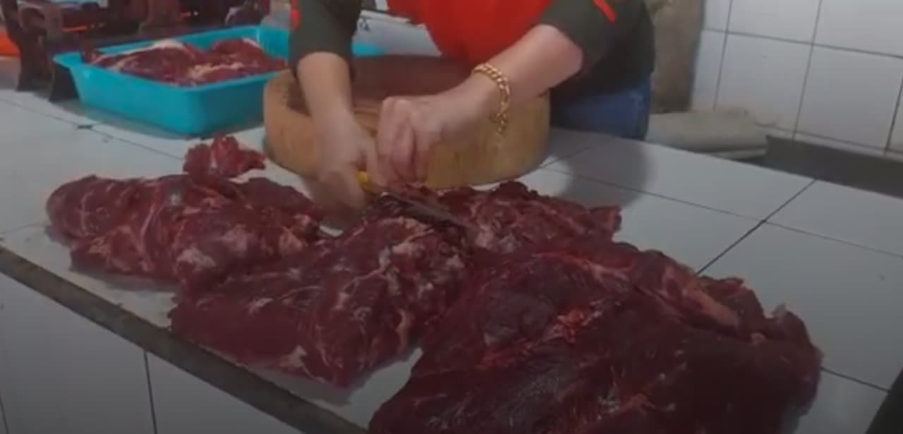 Jelang Idul Adha, Harga Sapi Naik tapi Harga Daging Masih Stabil di Magetan