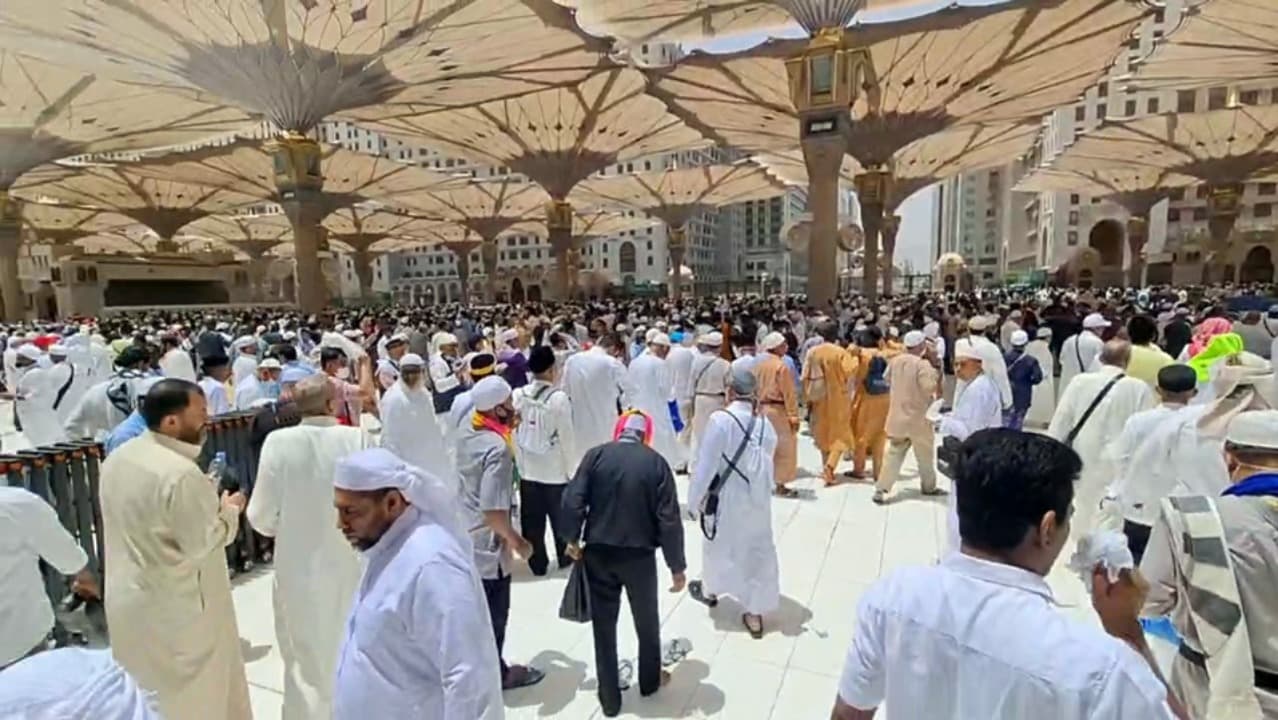 Pendorongan Jemaah Haji dari Madinah ke Makkah Berjalan Lancar, Tinggal 14.684 Jemaah di Madinah