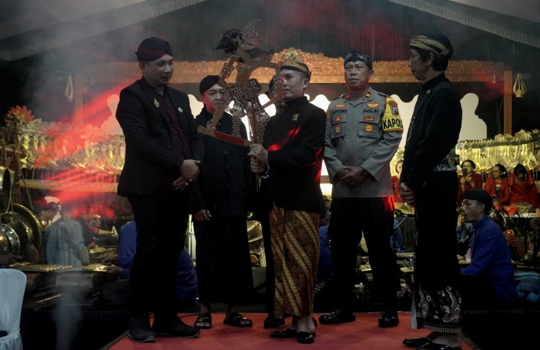 Menghidupkan Kembali Tradisi Bersih Desa Nglaran, Wayang Kulit dan Tayub Merajut Harmoni Budaya