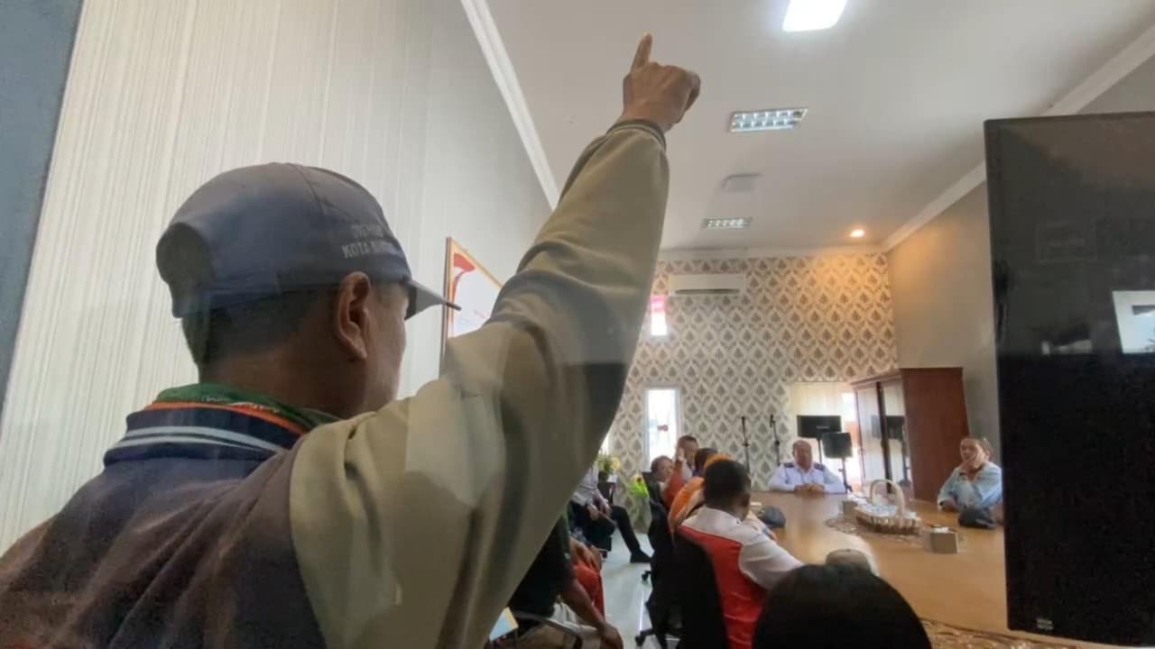 Puluhan Juru Parkir Kota Blitar Protes Wacana Penurunan Tarif Parkir Motor