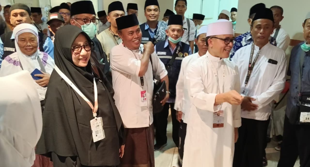 Tiba di Tanah Suci, Bupati Ipuk Menyapa Jamaah Haji dan Titip Doa untuk Kebaikan Banyuwangi