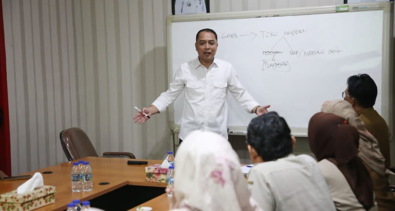 Pemkot Surabaya Segera Terapkan Sistem Tap Parkir di Kafe, Restoran, dan Hotel untuk Tingkatkan PAD