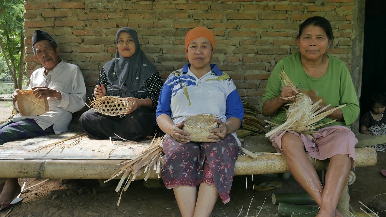 Bupati Ipuk Batasi Kantong Plastik, UMKM Kerajinan Bambu Kembali Bergairah