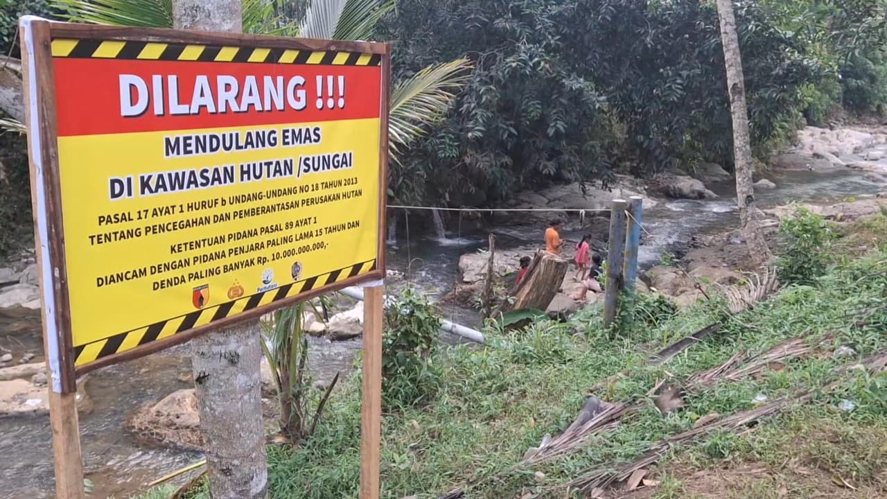 Aktivitas Penambangan Emas Ilegal Di Sungai Keboireng Tulungagung Ditertibkan
