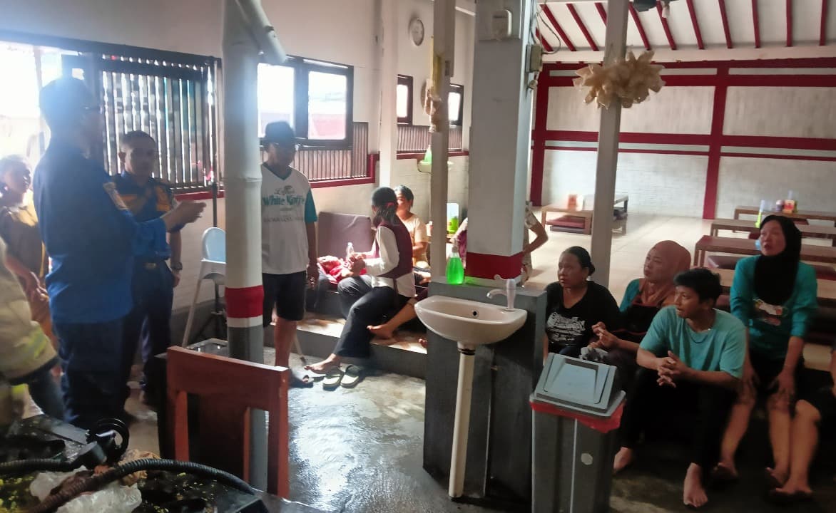 Gas Elpiji Bocor, Warung Sego Tempong di Banyuwangi Nyaris Ludes Terbakar