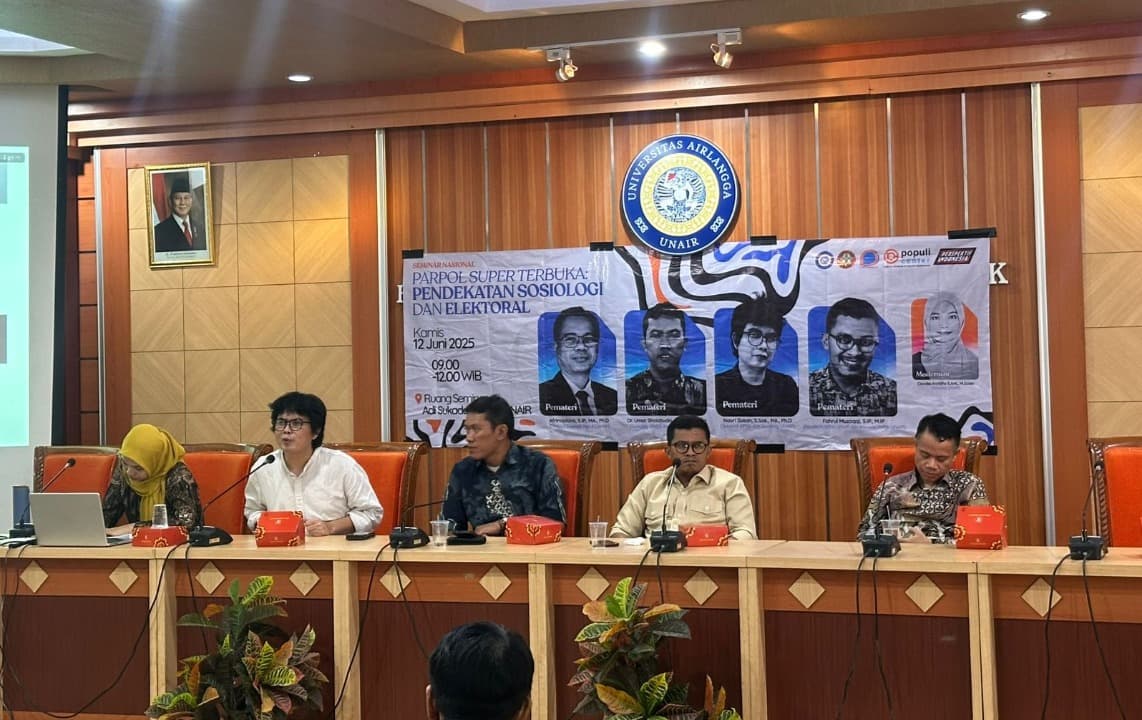 FISIP Unair Gelar Seminar Nasional Bahas Parpol Super Terbuka Gagasan Jokowi