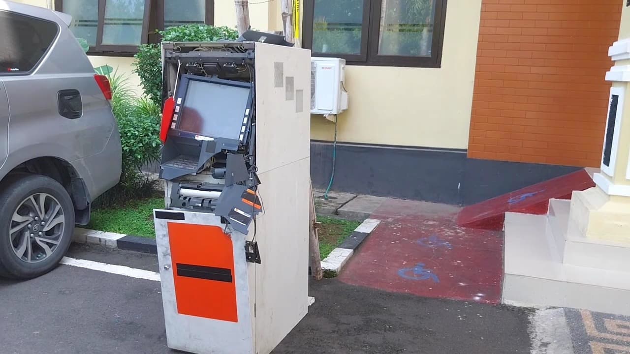 Polisi Ungkap Pembobolan Mesin ATM di Magetan, Kerugian Capai Rp600 Juta