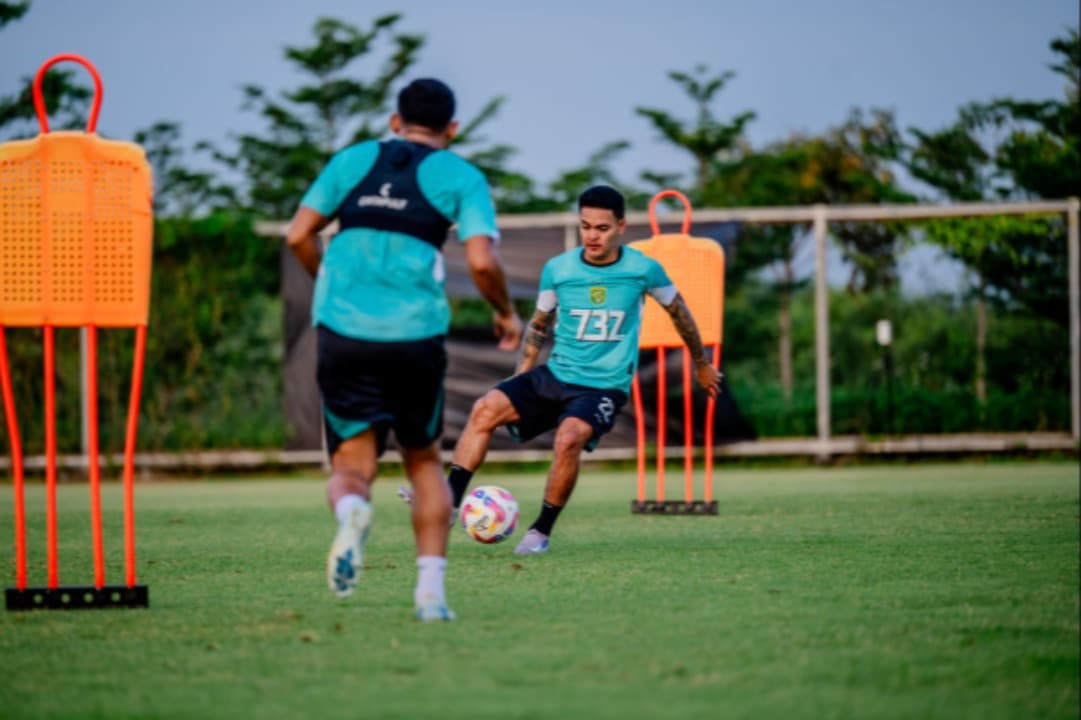 Kata Eduardo Perez Usai Pimpin Latihan Perdana Persebaya