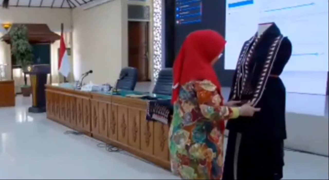 Batik Obor Sewu Jadi Seragam Dinas ASN dan Non-ASN di Bojonegoro Mulai Juli