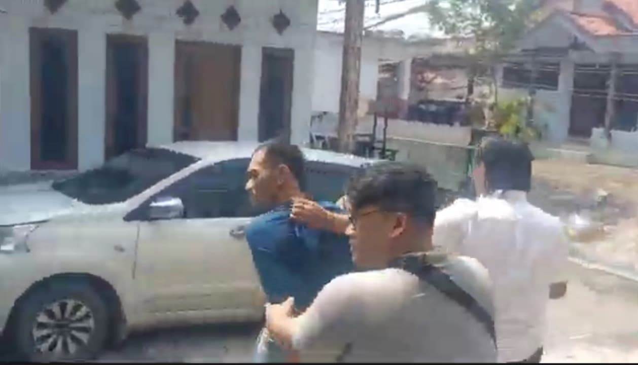 DPO Narkoba di Bangkalan Ditangkap, Polisi Amankan Sabu dan Senpi