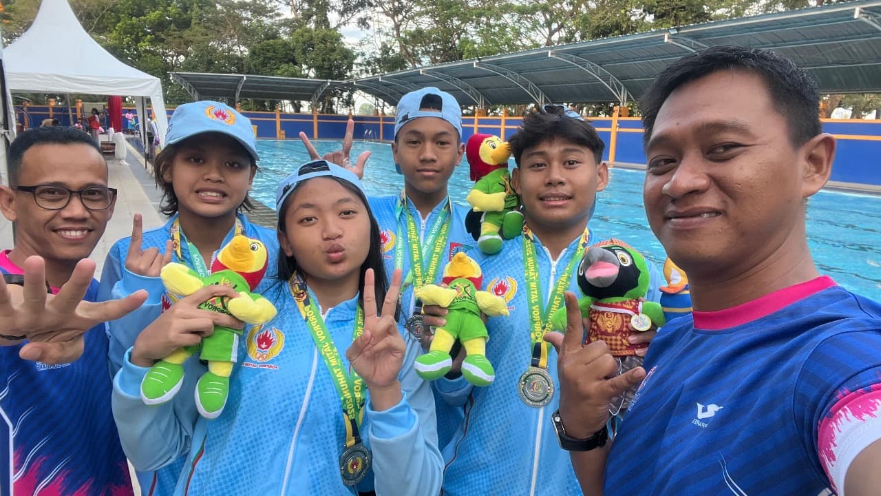 Dua Bersaudara Asal Jombang Sabet 5 Medali dan Pecahkan Rekor di Porprov Jatim 2025