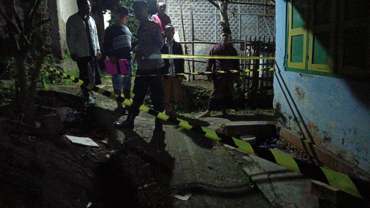 Pria di Banyuwangi Cekik Anak Tiri Hingga Tewas
