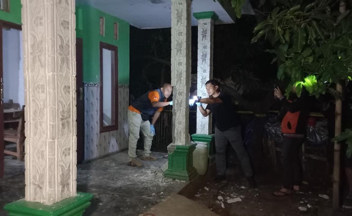 Diduga Punya Ilmu Santet, Nenek di Probolinggo Dilempar Bondet