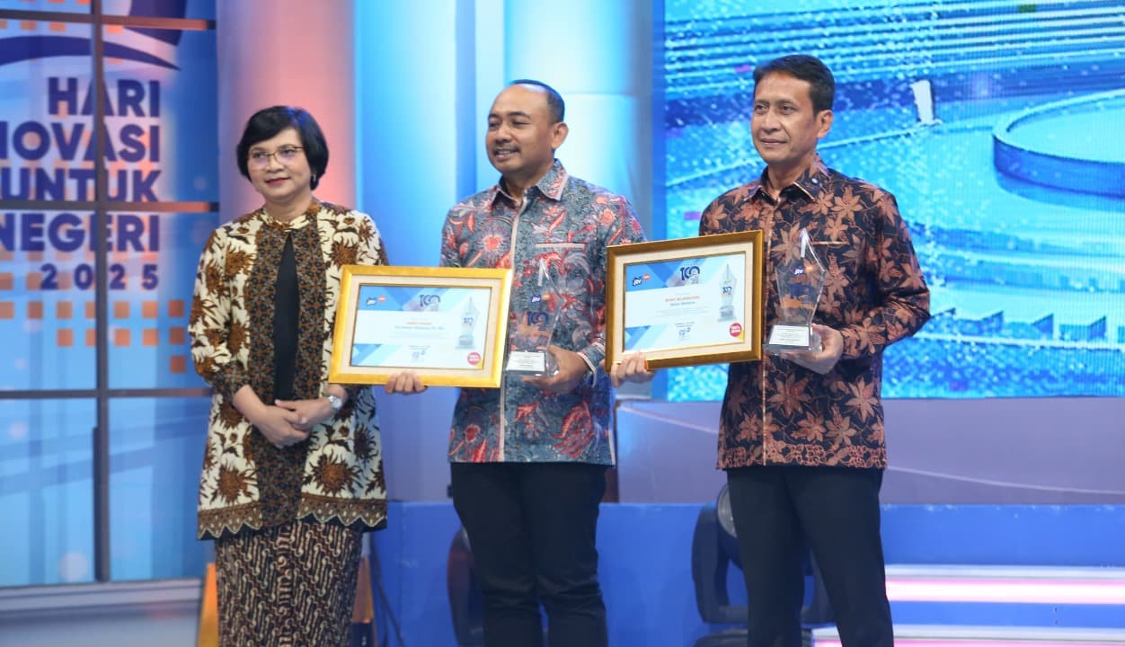 Bupati Bojonegoro Raih Penghargaan Inovasi dari JTV dalam Ajang “100 Hari Inovasi untuk Negeri 2025”