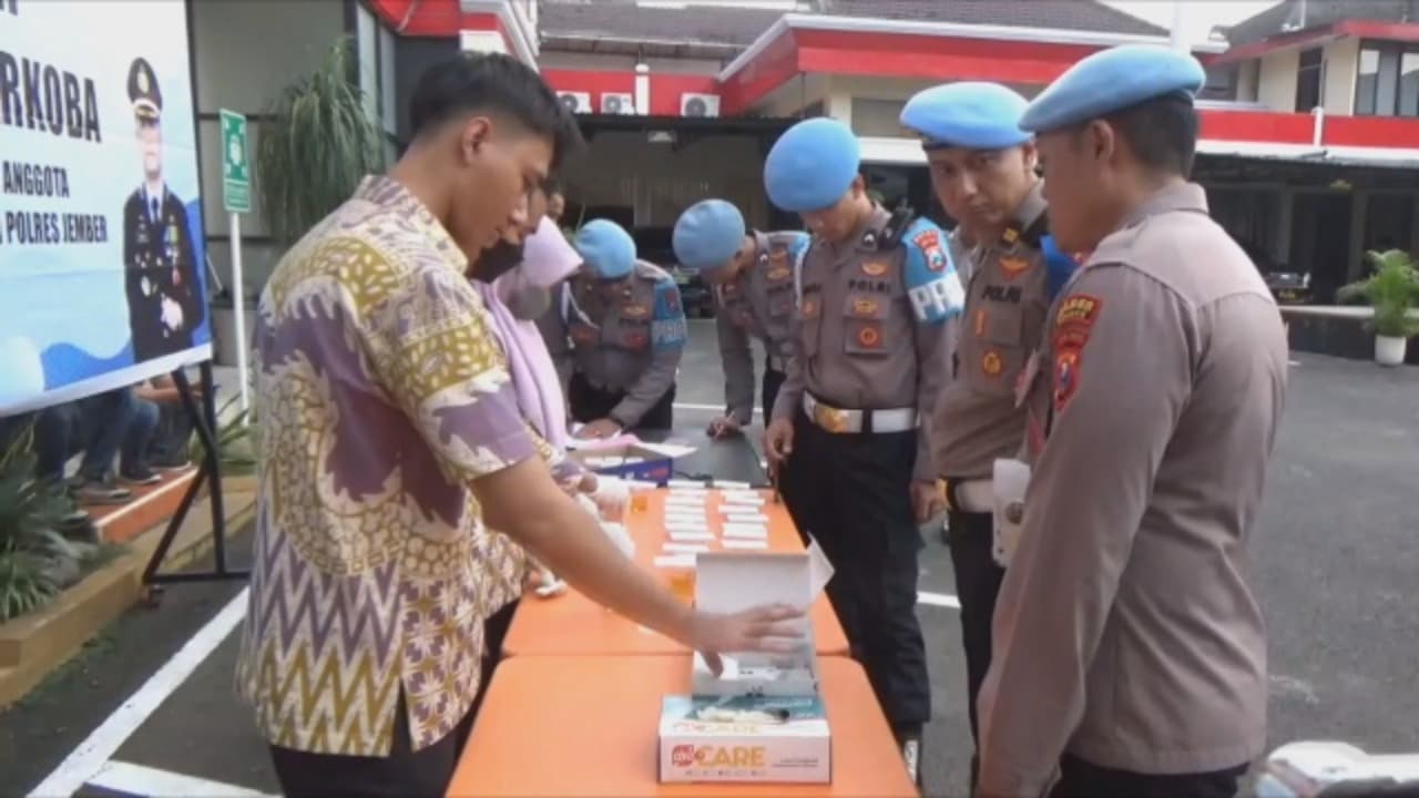 Polda Jatim Sidak Polres Jember, Urine Personel Dites Satu per Satu!