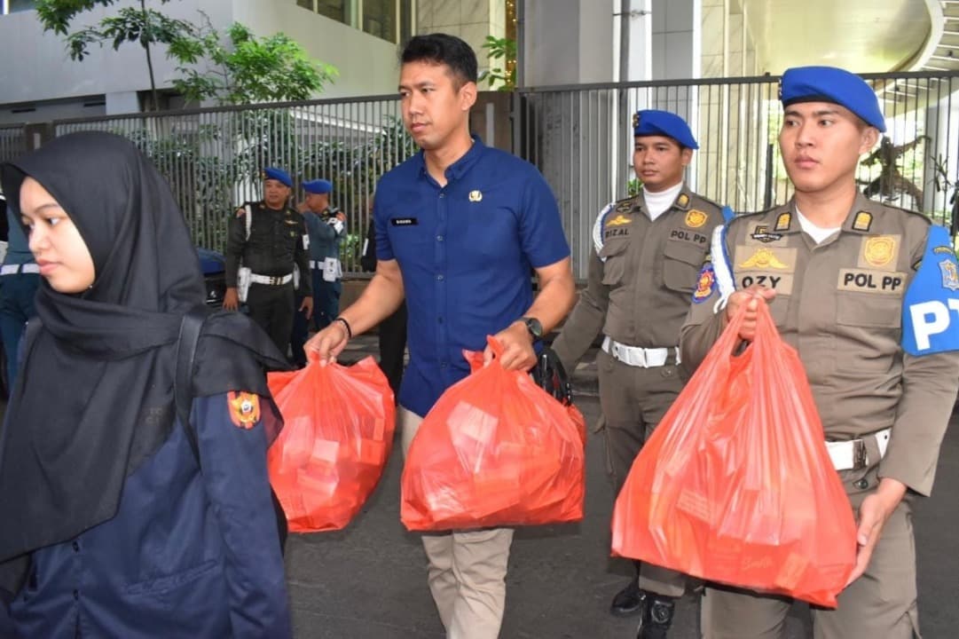 Satpol PP Surabaya dan Bea Cukai Sidoarjo Sita 981 Bungkus Rokok Ilegal