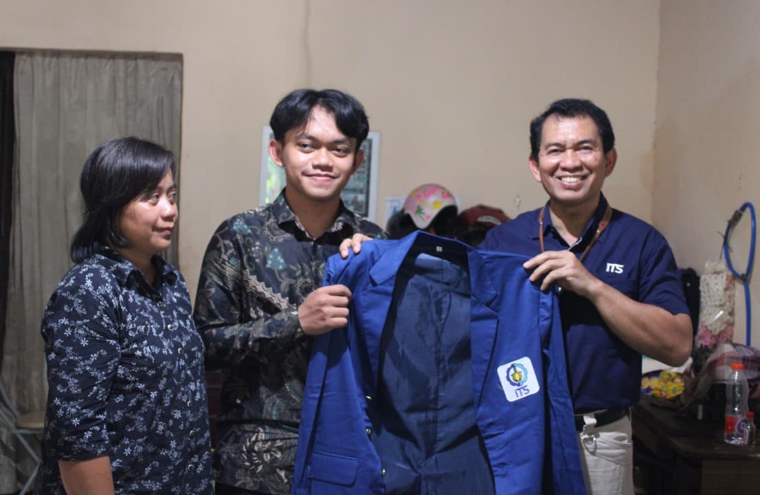 ITS Jemput Dua Calon Mahasiswa Peraih Golden Ticket Asal Semarang