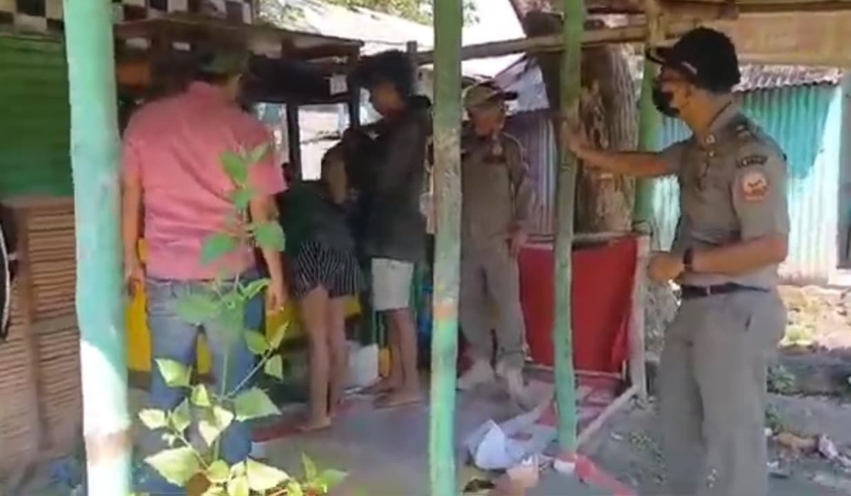 Terindikasi Kumpul Kebo, Satpol PP Provinsi Jatim dan Bangkalan Amankan Dua Pasangan Anjal