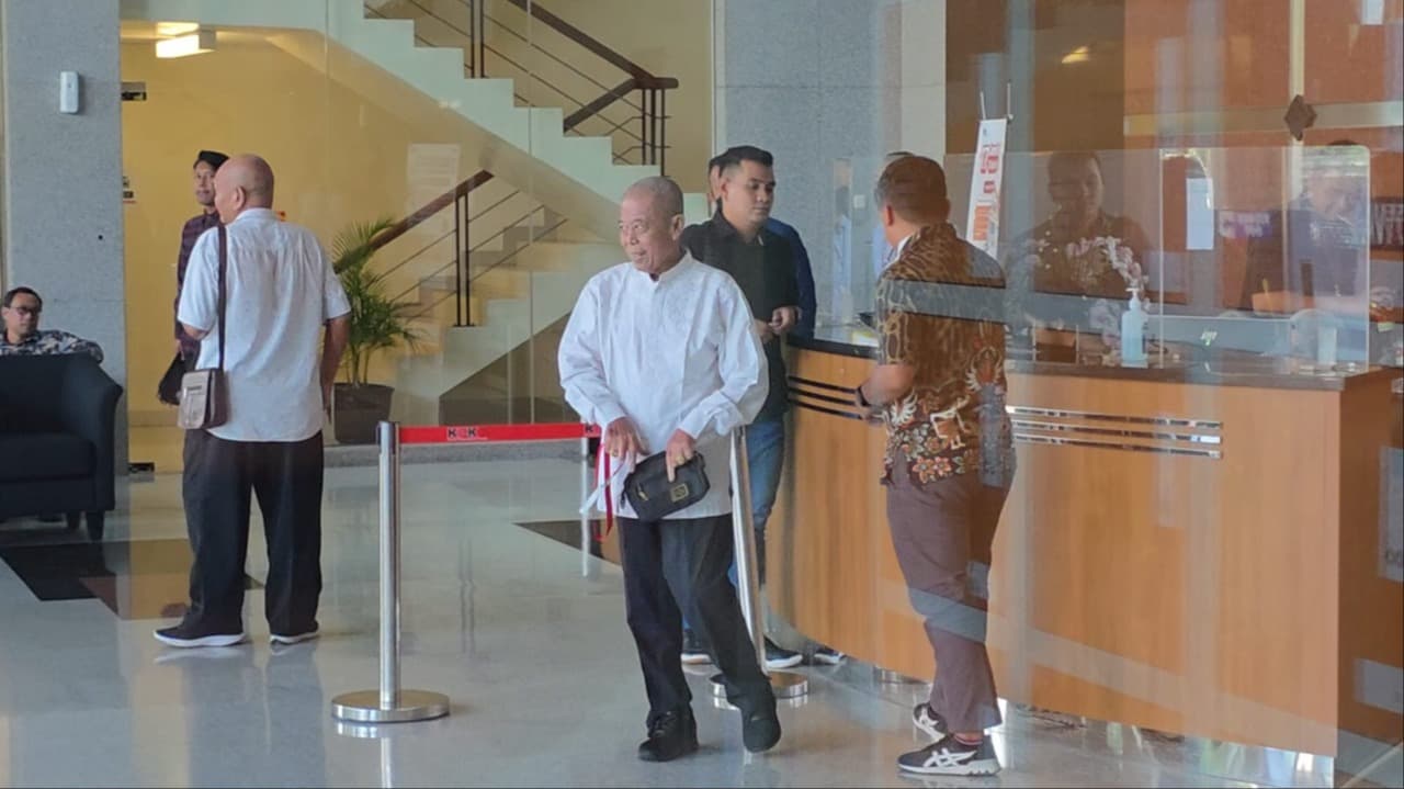 Mantan Ketua DPRD Jatim Kusnadi Diperiksa KPK