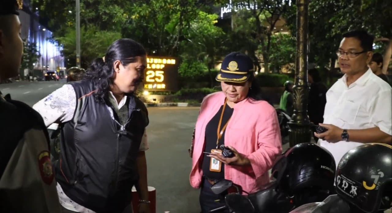 Tertibkan Jalan Tunjungan, 13 Jukir Tak Resmi Diamankan
