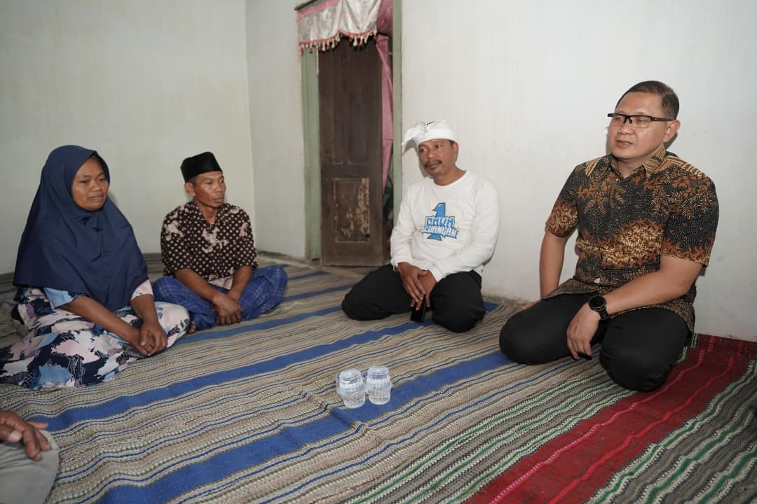 Kadindik Jatim Sambangi Rumah 3 Pelajar SMA/SMK Terseret Ombak di Malang