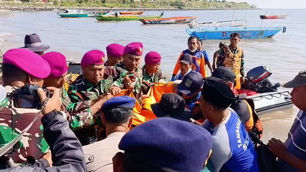 Kapal Pemancing Tenggelam di Perairan Lekok Pasuruan, Dua Tewas dan Empat Orang Masih Hilang