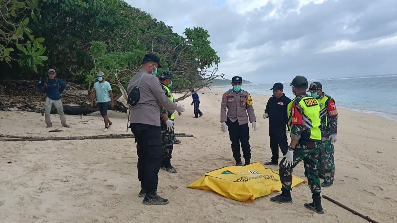 Jenazah Perempuan, Korban ke 49 KMP Tunu Pratama Jaya Ditemukan di Alas Purwo Banyuwangi