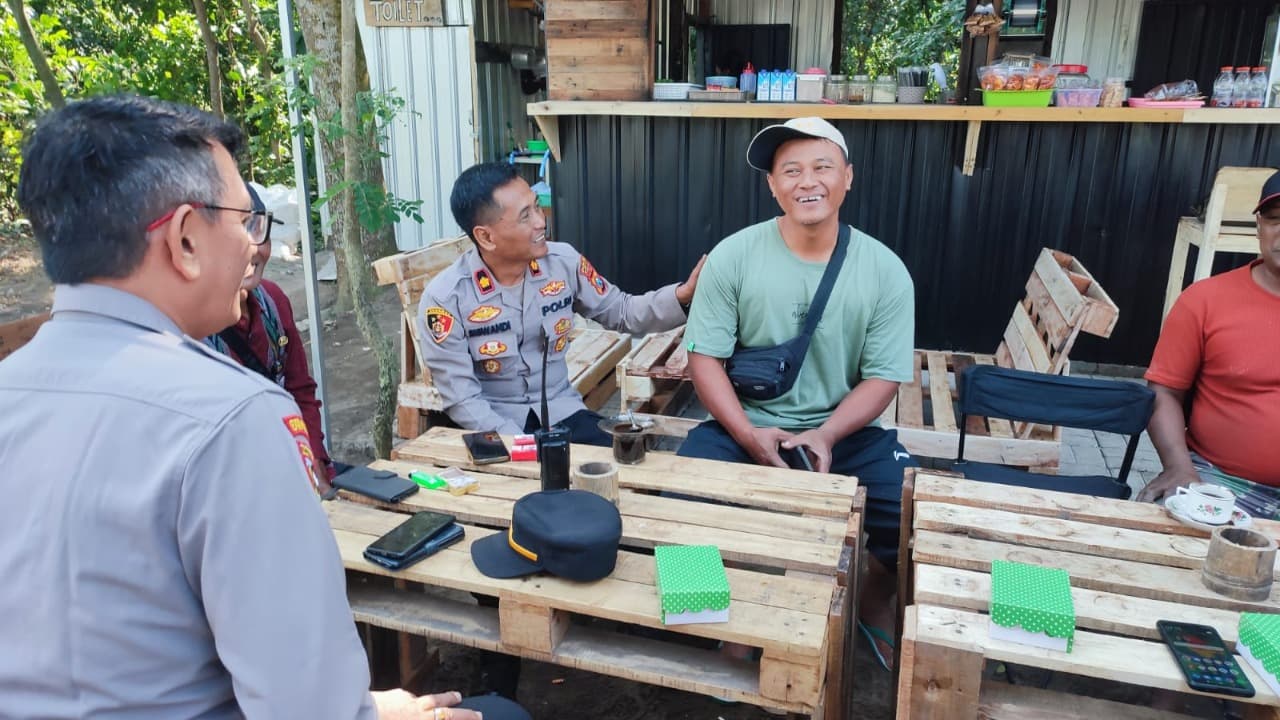 Kapolsek Pesantren Sambang Warga, Sampaikan Pesan Kamtibmas