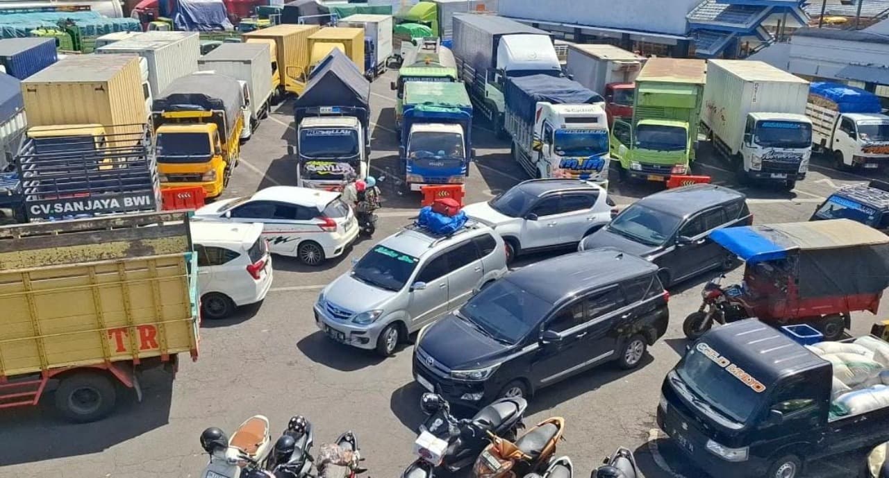 Pelayaran 15 Kapal Eks LCT di Tunda, Imbas Tragedi KMP Tunu Pratama Jaya