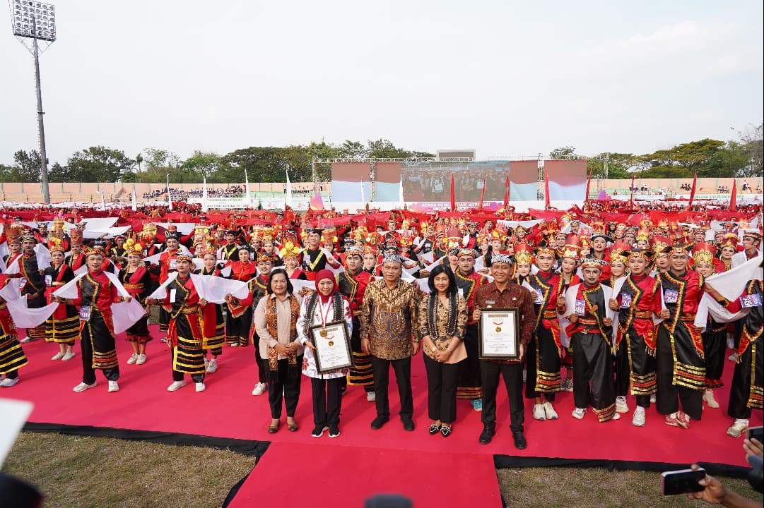 Puncak Hari Koperasi, Khofifah Jadikan Ajang Konsolidasi Koperasi Merah Putih