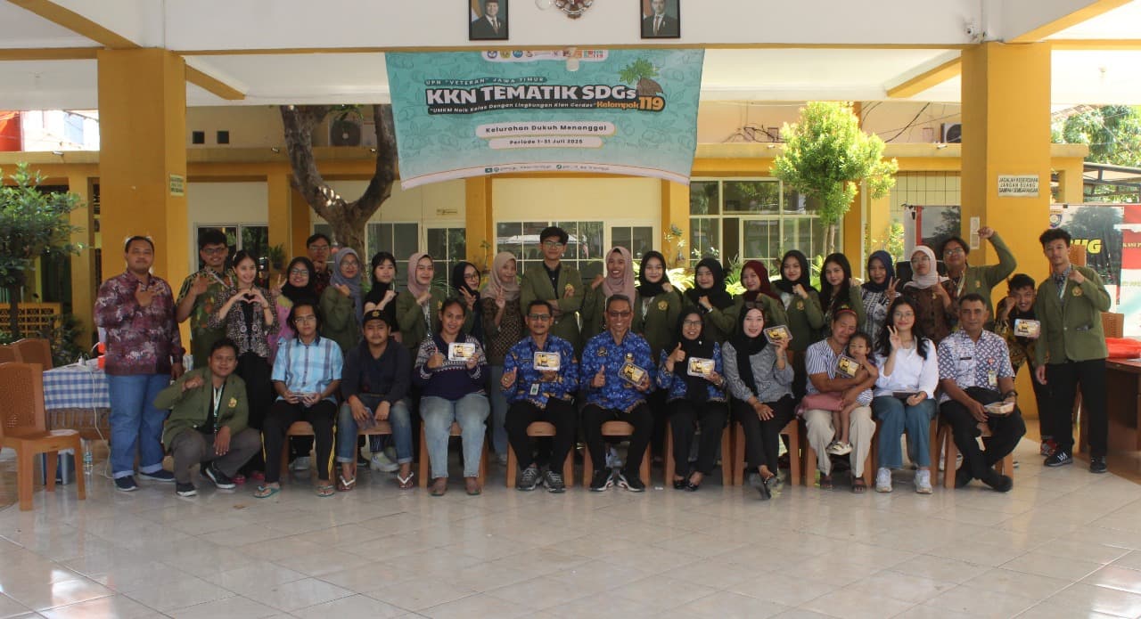 Mahasiswa UPN Veteran Jatim Bangkitkan Potensi UMKM Melalui Pendampingan Inovasi Produk Olahan Singkong di Dukuh Menanggal