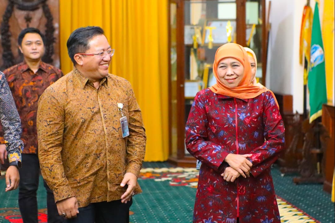 Gubernur Khofifah Ajak Bulog Sinergi Salurkan Bahan Pokok Lewat Koperasi Merah Putih