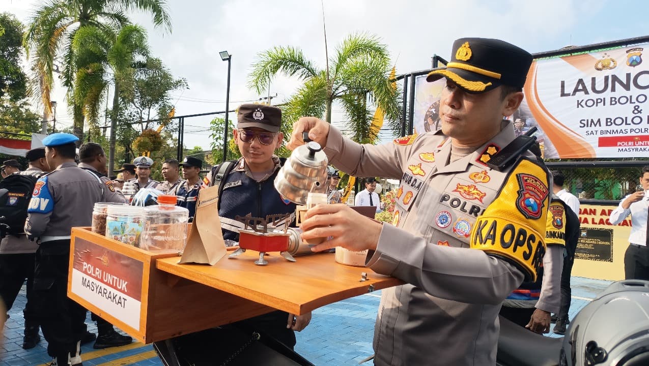 "Kopi Bolo Bhabin", Cara Baru Polisi Dekat dengan Warga Pacitan