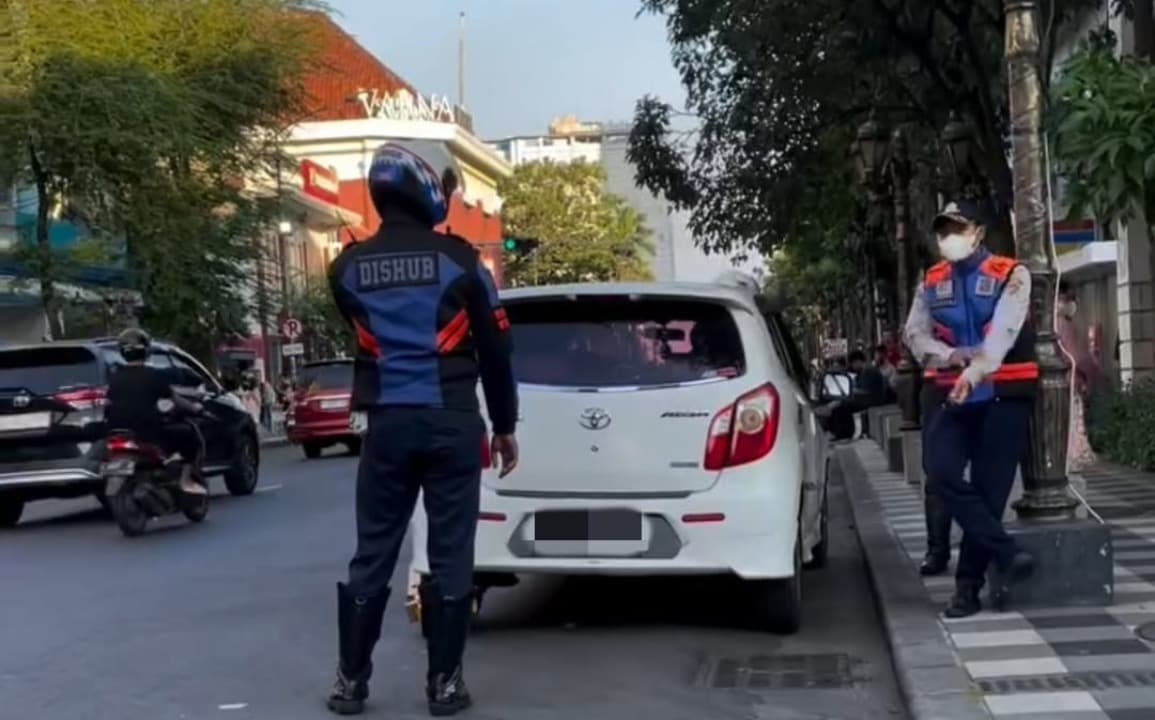 Tunjungan Makin Nyaman, Wali Kota Surabaya Wacanakan Hapus Parkir Tepi Jalan