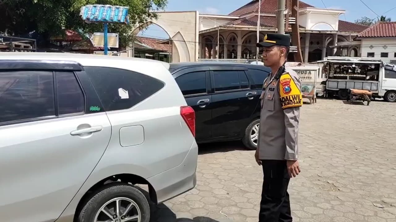 Jalur Gumitir ditutup, Polisi Siagakan Tim Reaksi Cepat dijalur Gunung Ijen