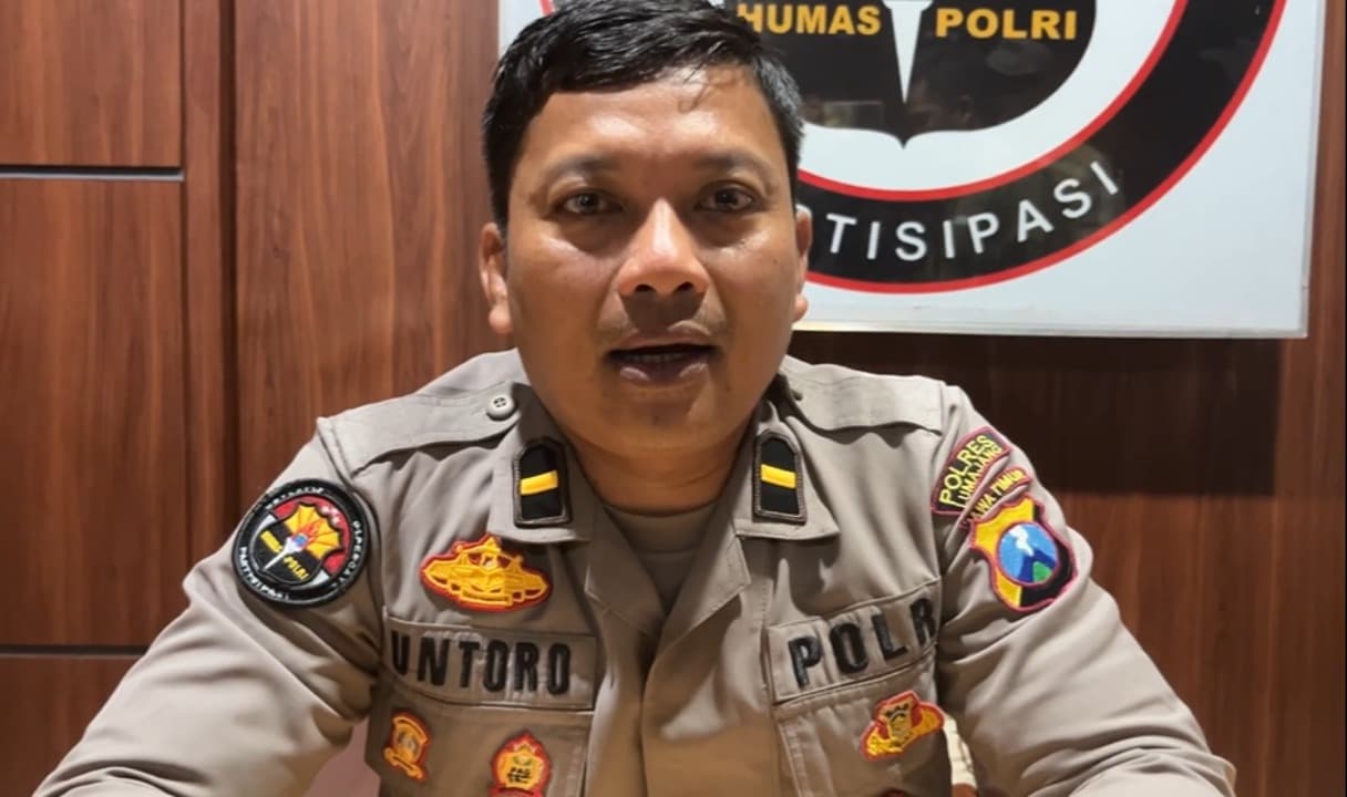 Diduga Hendak Mencuri, Pria di Lumajang Babak Belur Diamuk Warga dan Motornya Dibakar