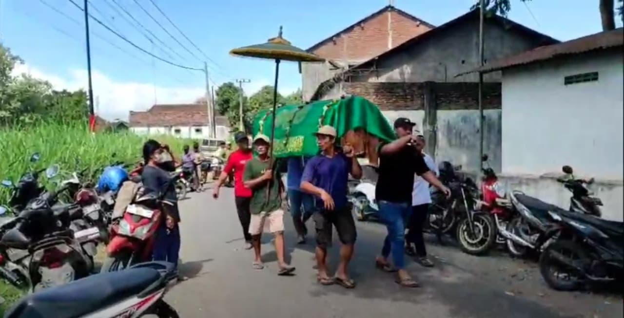 Satu Keluarga di Kediri Pesta Miras Sound Horeg, Paman dan Keponakan Tewas