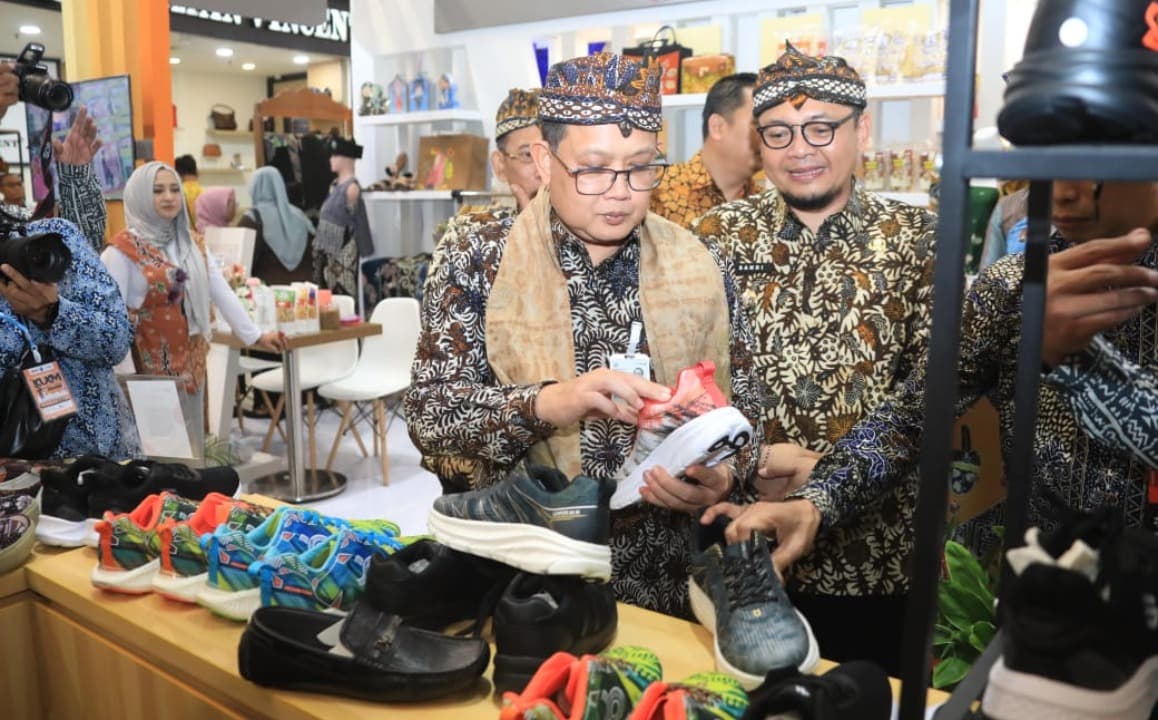 Buka KUKM Expo 2025, Sekdaprov Adhy: UMKM Naik Kelas Jadi Lokomotif Jatim Menuju Gerbang Baru Nusantara