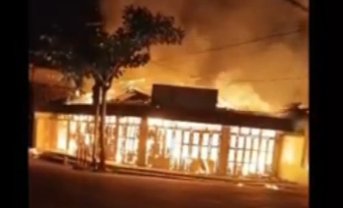 3 Kios di Pasar Kampak Trenggalek Terbakar, Kerugian Capai Rp 500 Juta