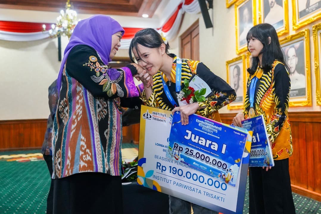 Jatim Cetak Rekor Juara LKS Nasional Tiga Kali Berturut-turut, Gubernur Khofifah Beri Bonus Tambahan