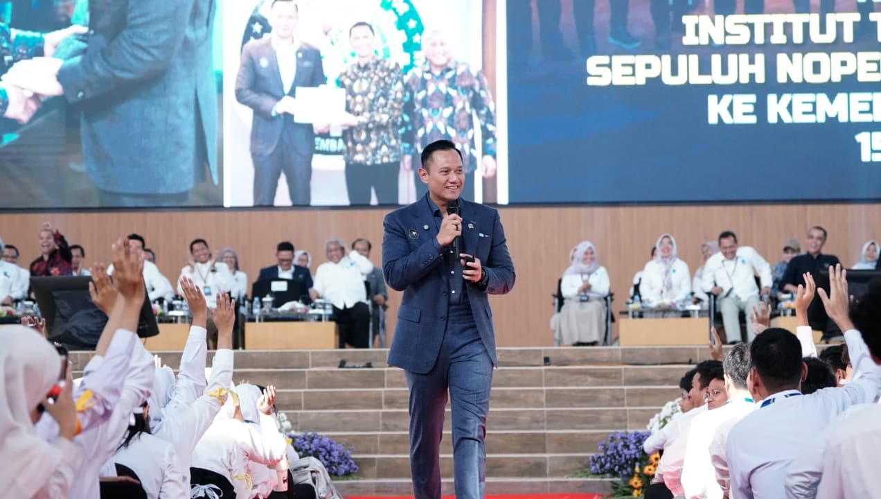AHY Bakar Semangat Maba ITS Wujudkan Indonesia Emas 2045