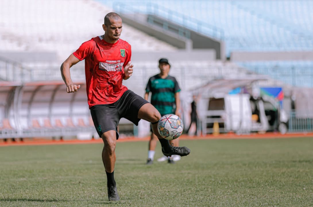 Leo Lelis Kembali Berseragam Persebaya, Ini Hasil Tes Medisnya